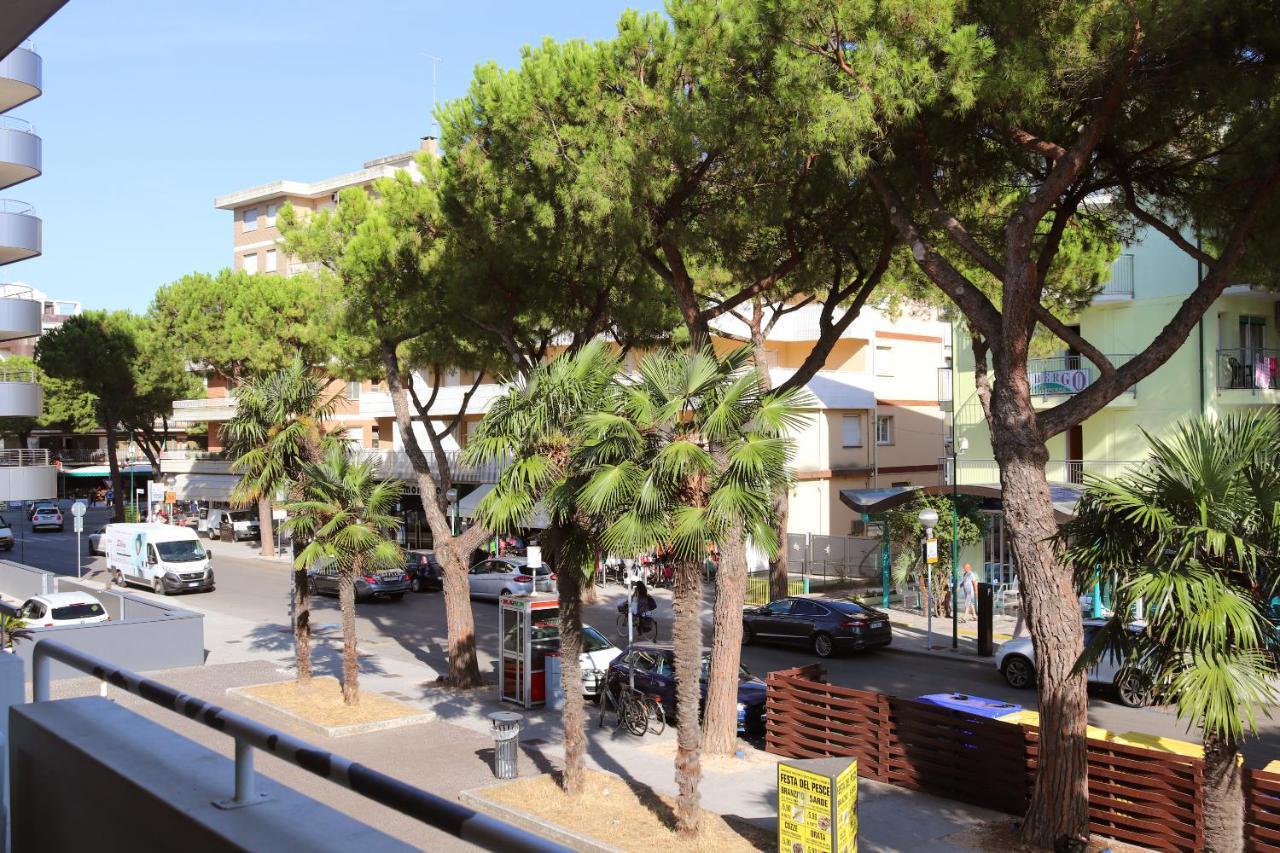 Apartament Sabbiadoro Center Lignano Sabbiadoro Kültér fotó