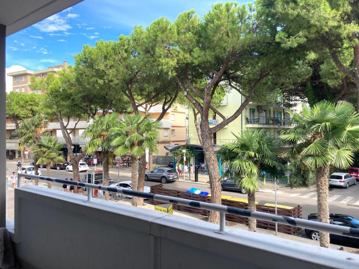 Apartament Sabbiadoro Center Lignano Sabbiadoro Kültér fotó