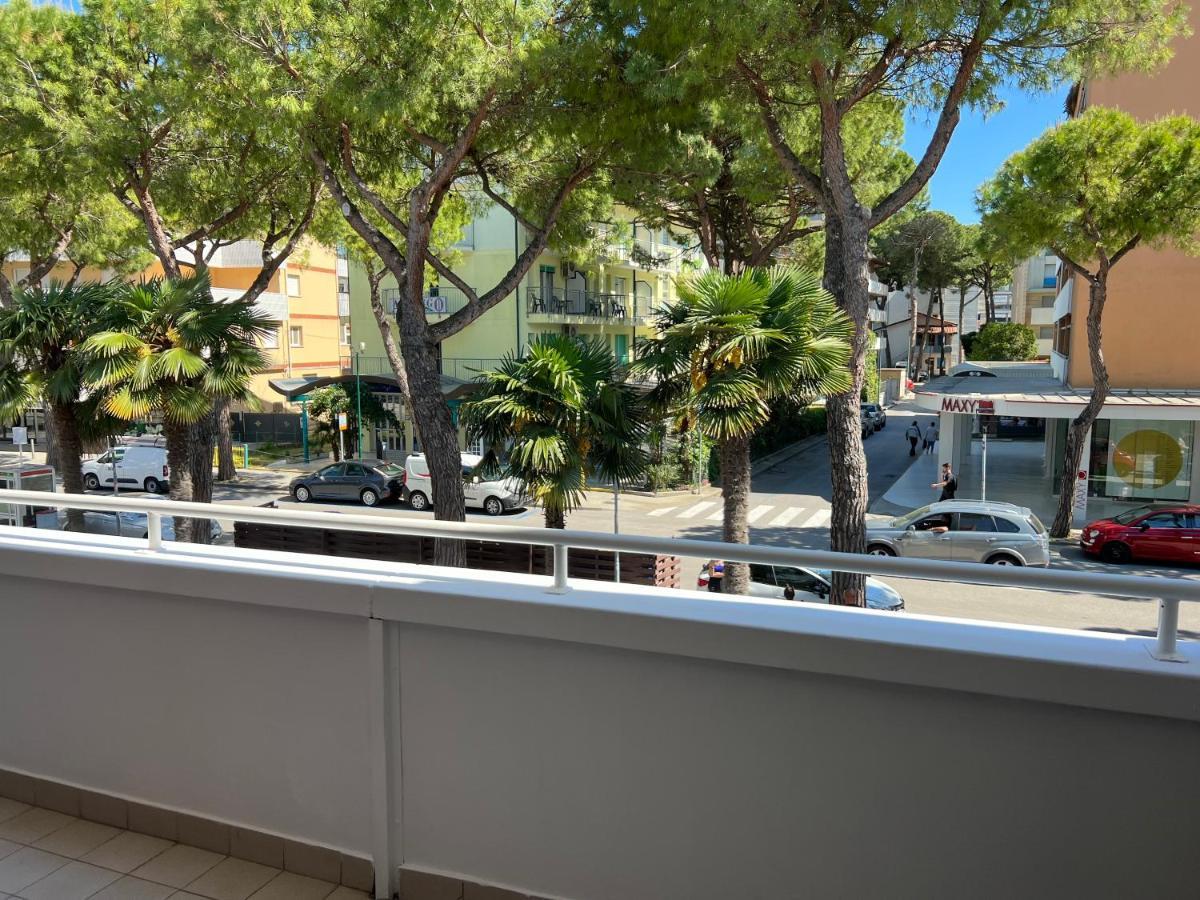 Apartament Sabbiadoro Center Lignano Sabbiadoro Kültér fotó